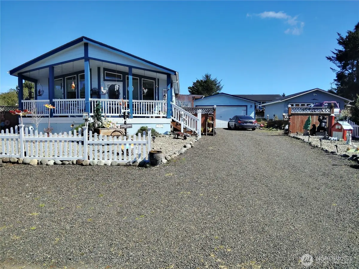 526 Sand Dune Avenue Sw, Ocean Shores, WA 98569 - #1