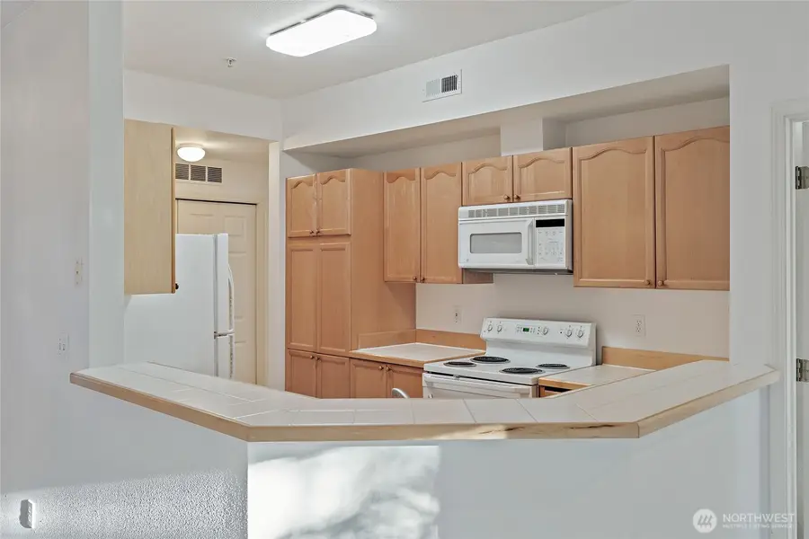 12122 NE 171st Place #D201, Bothell, WA 98011 - #3