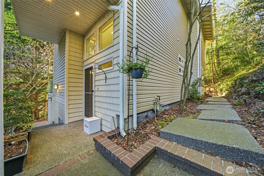 4525 47th Avenue S, Seattle, WA 98118 - #3