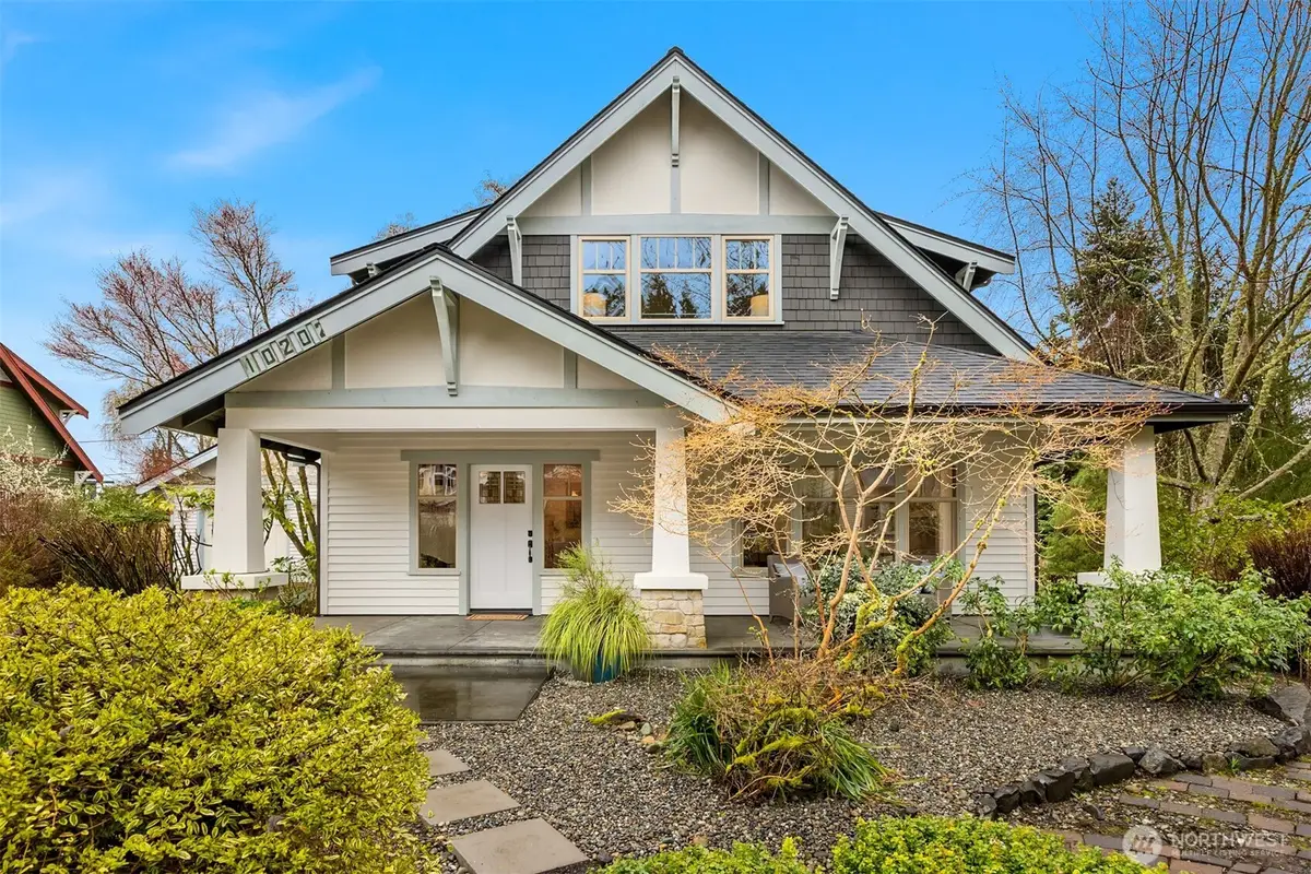 10202 Rodal Court Ne, Bainbridge Island, WA 98110 - #1