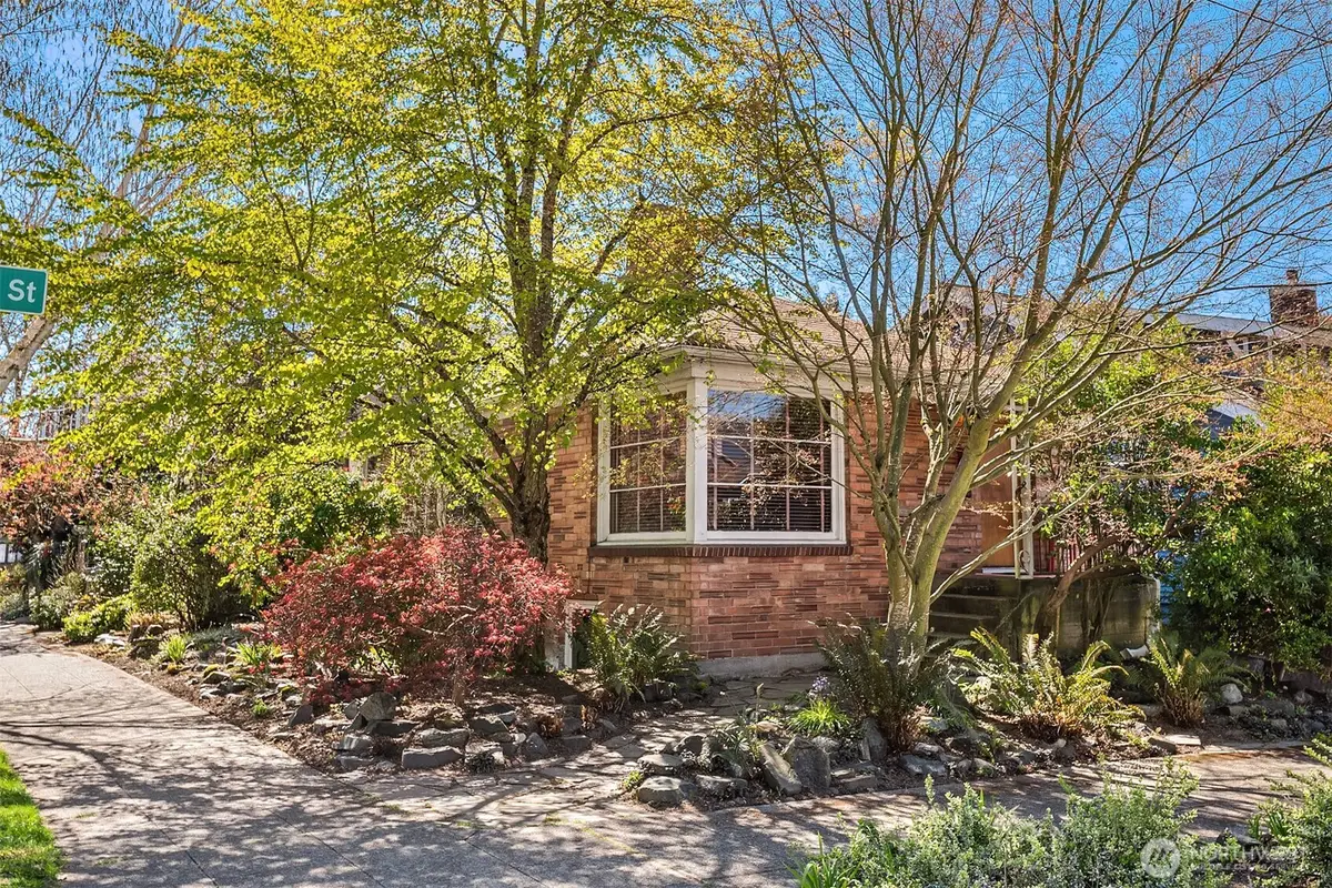 1821 N 47th Street, Seattle, WA 98103 - #1