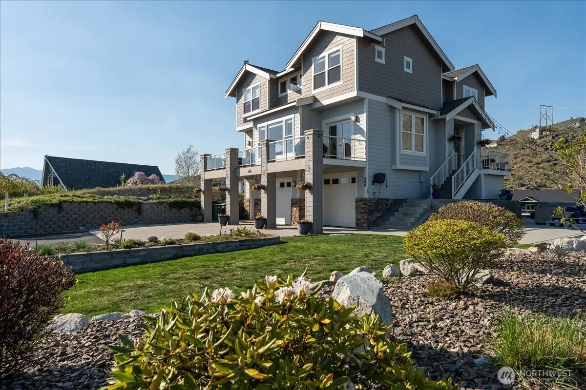 200 Crescent Street, Chelan, WA 98816 - #1