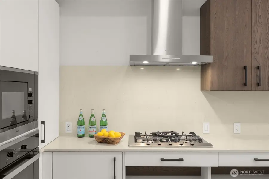 999 110th Avenue Ne #202, Bellevue, WA 98004 - #3