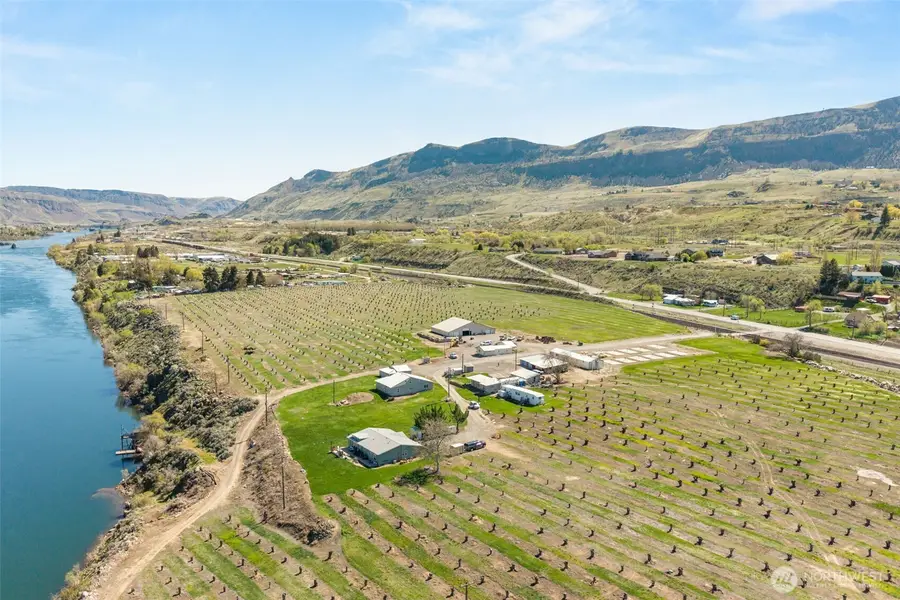 2988 Malaga Alcoa Highway, Malaga, WA 98828 - #3