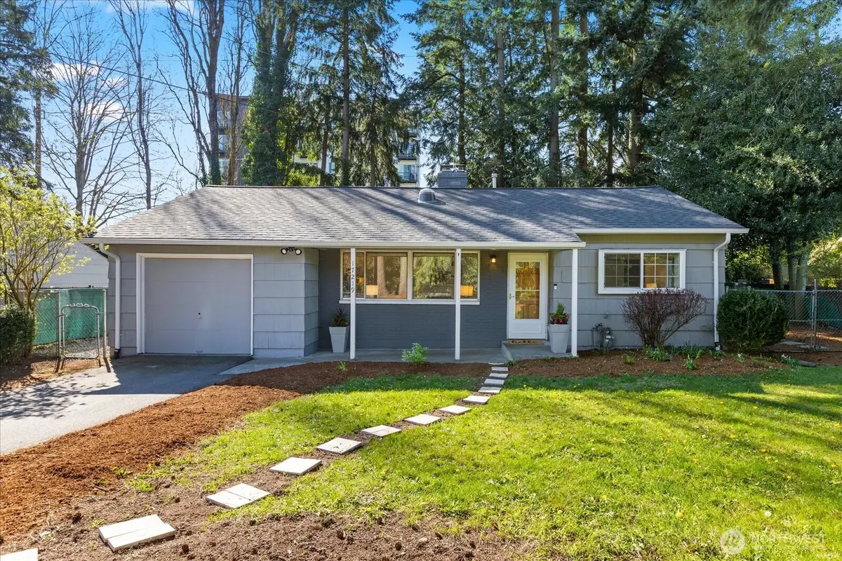 17219 Midvale Avenue N, Shoreline, WA 98133 - #1