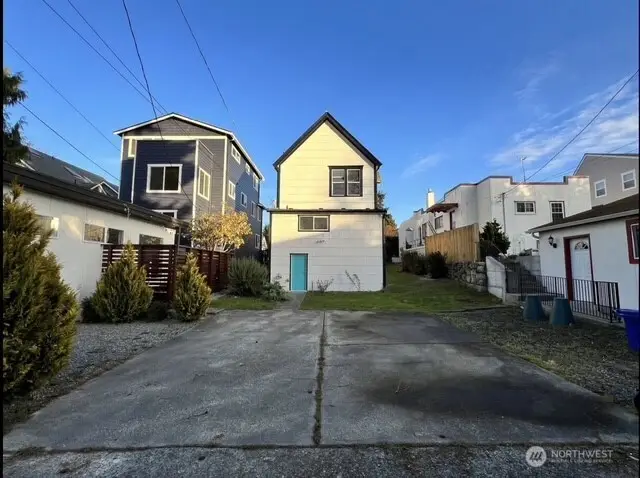 1921 44 Avenue Sw, Seattle, WA 98116 - #3