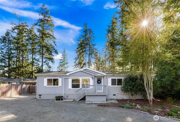 1649 Oak Ridge Drive, Camano Island, WA 98282