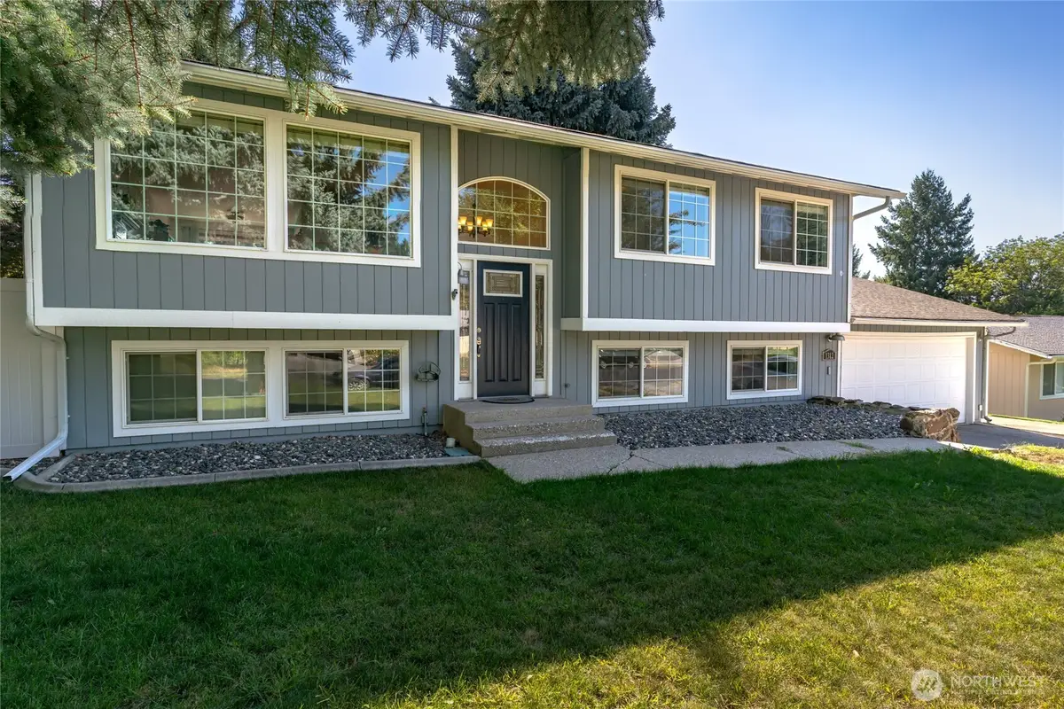 1312 Bel Air Drive, East Wenatchee, WA 98802 - #1