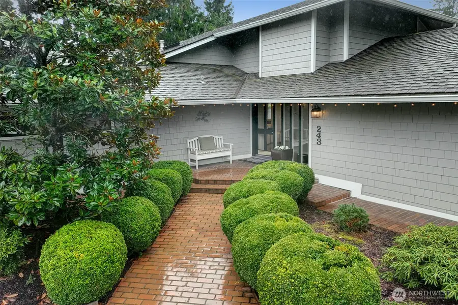 243 140th Avenue Ne, Bellevue, WA 98005 - #3