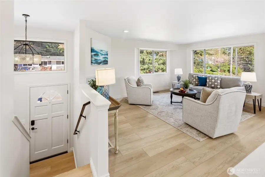 18526 16th Avenue Ne, Shoreline, WA 98155 - #3