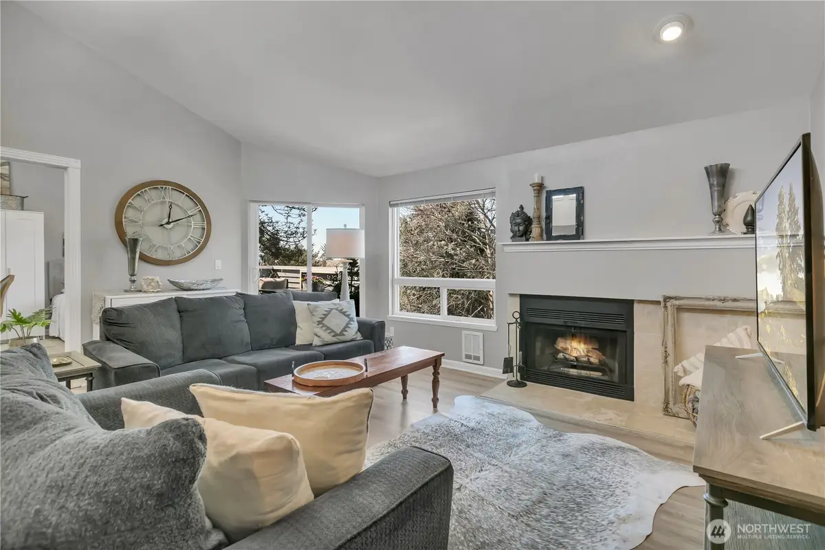 21925 7th Avenue S #124, Des Moines, WA 98198 - #1