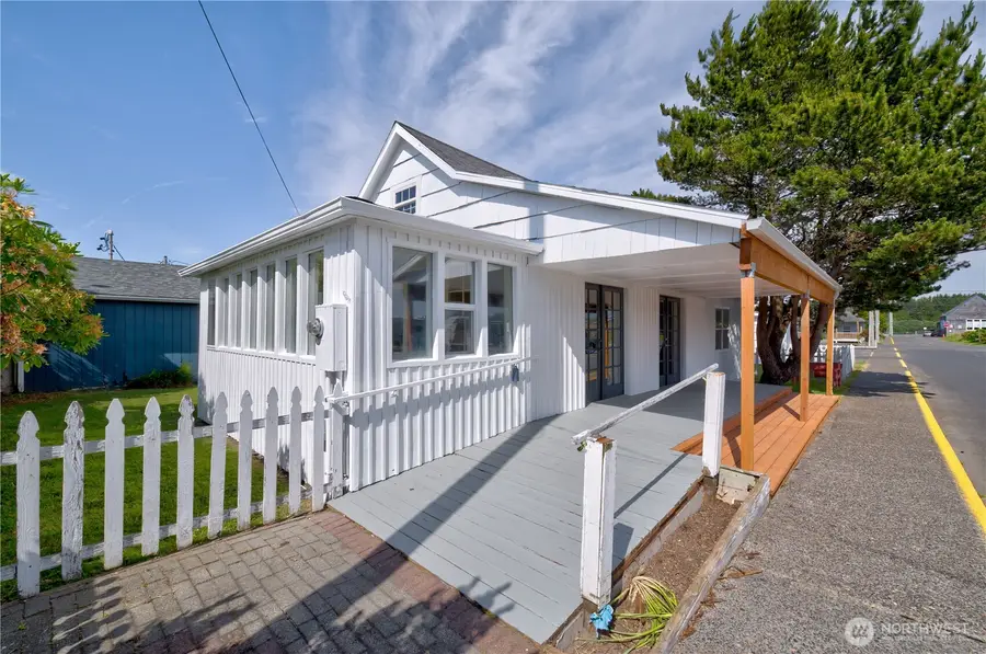 106 5th Street Se, Long Beach, WA 98631 - #3