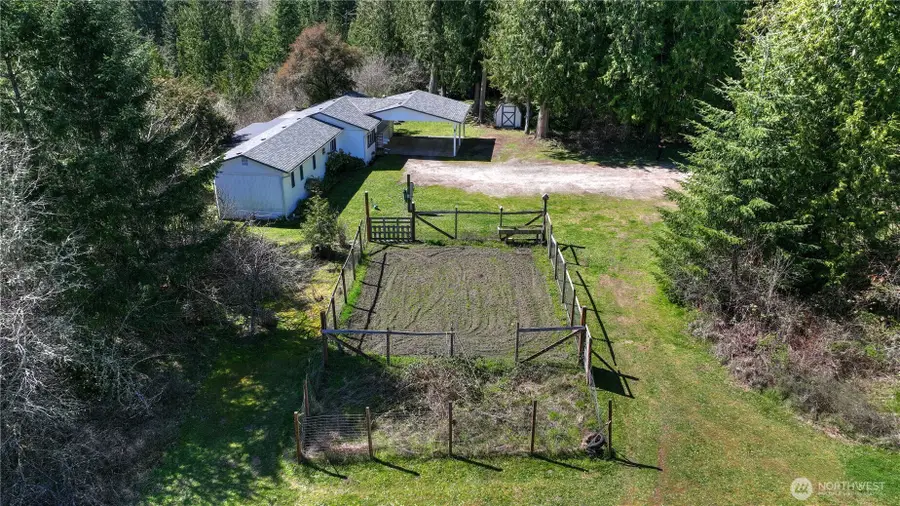 12833 Squaw Wood Lane Se, Rainier, WA 98576 - #3