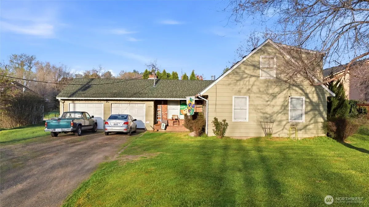 1420 S College Avenue, College Place, WA 99324 - #1