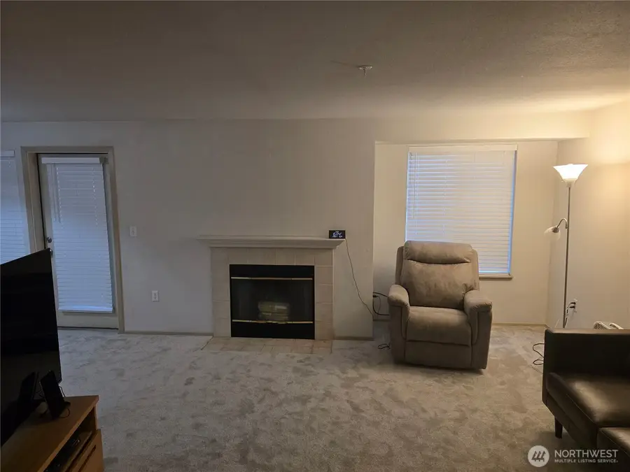 11002 SE Petrovitsky Road #F103, Renton, WA 98055 - #3