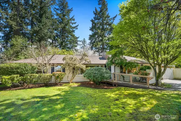 14350 22nd Avenue Sw, Burien, WA 98166