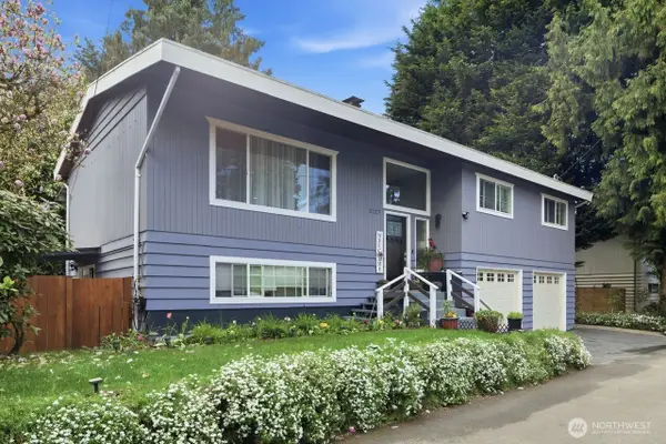 2127 N 149 Lane, Shoreline, WA 98133