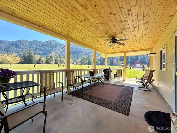 240 Dodge, Morton, WA 98356