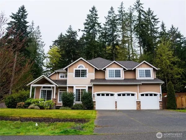27661 Mcintosh Loop Ne, Kingston, WA 98346