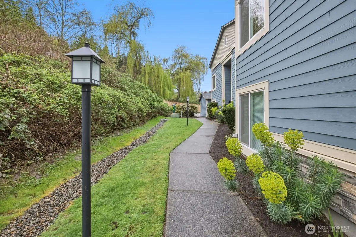 11901 93rd Avenue Ne #B-108, Kirkland, WA 98034 - #1
