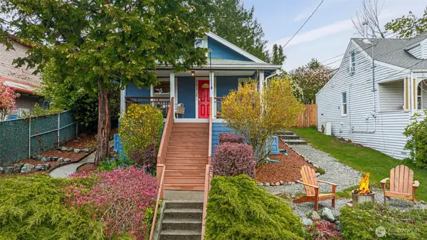 9732 59th Avenue S, Seattle, WA 98118