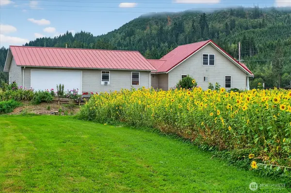 1710 W State Route 4, Skamokawa, WA 98647