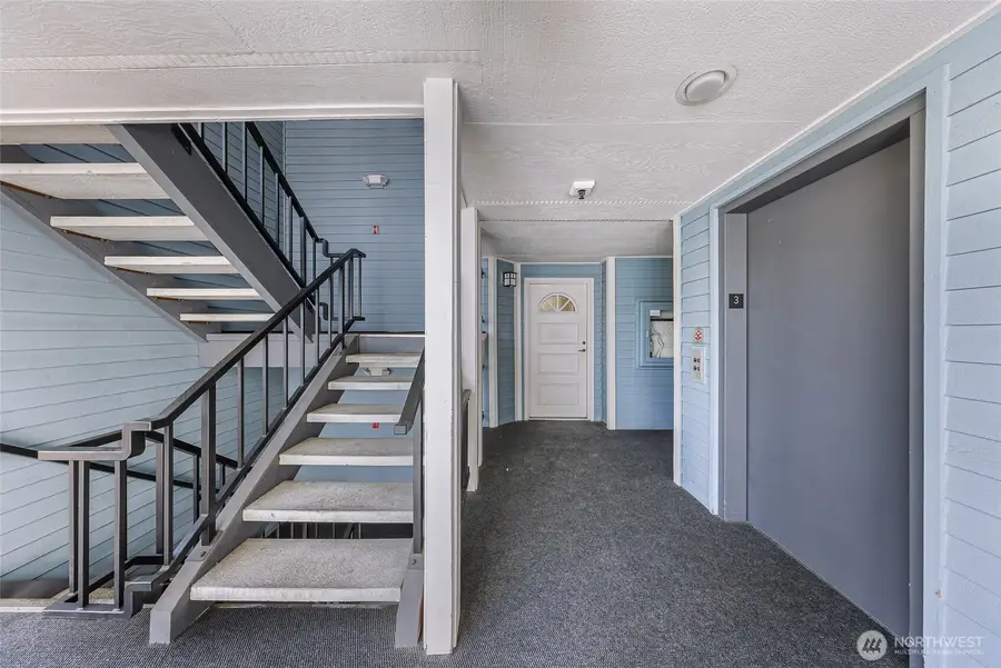 1111 10th Avenue E #33, Seattle, WA 98102 - #3