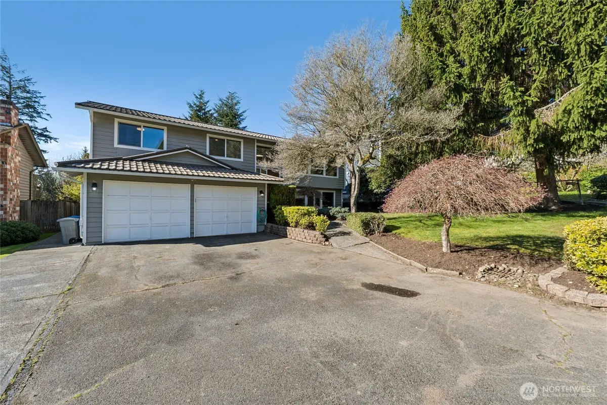 3021 NE 201st Place, Lake Forest Park, WA 98155 - #1