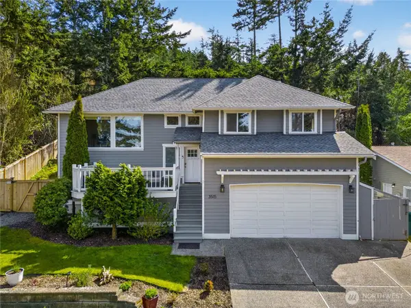 3515 W 7th Place, Anacortes, WA 98221