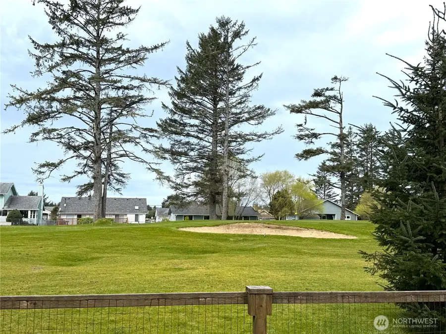 381 Dolphin Avenue Ne, Ocean Shores, WA 98569 - #3