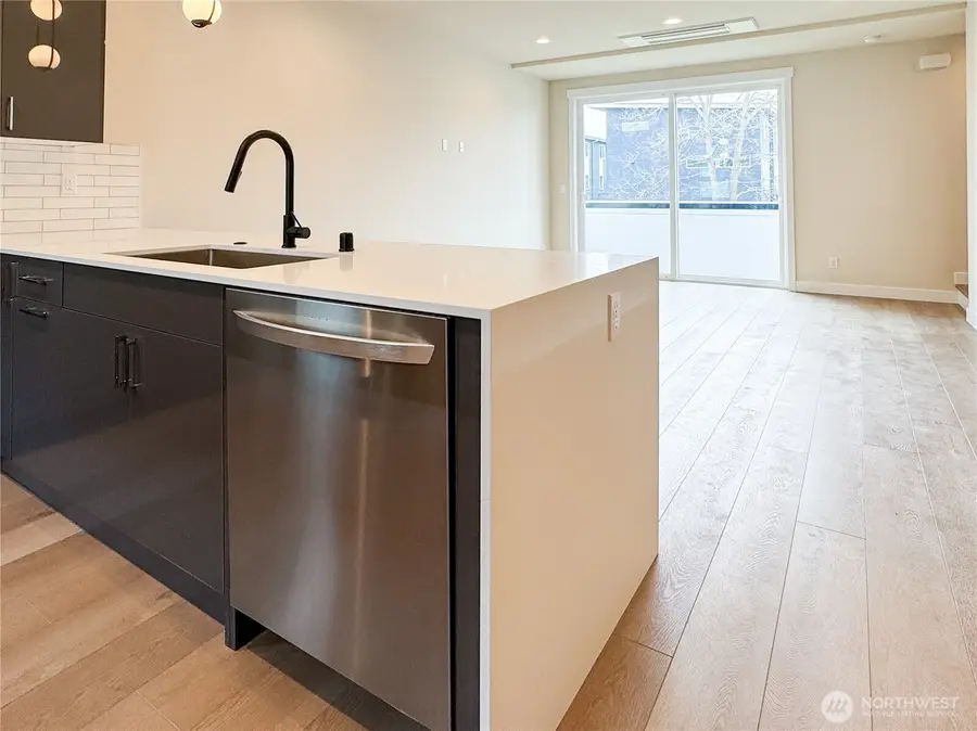 6949 42nd Avenue S, Seattle, WA 98118 - #3