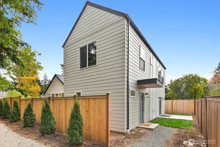 13007 1st Avenue Ne, Seattle, WA 98125 - #2