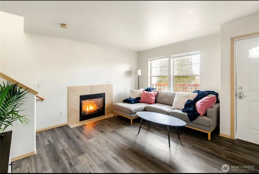 10047 17th Avenue Sw, Seattle, WA 98146 - #3