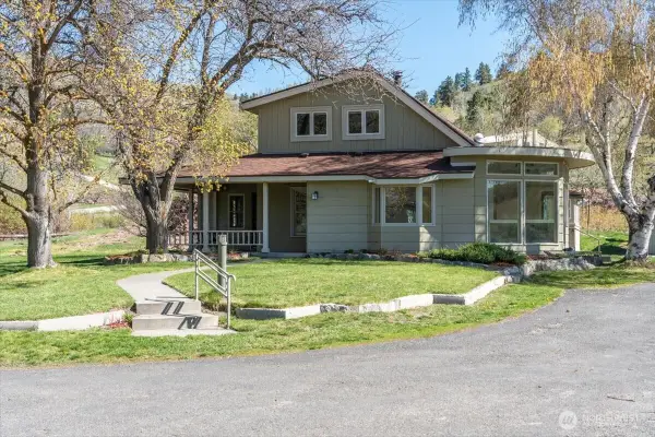 882 Lower Joe Creek Road, Manson, WA 98831