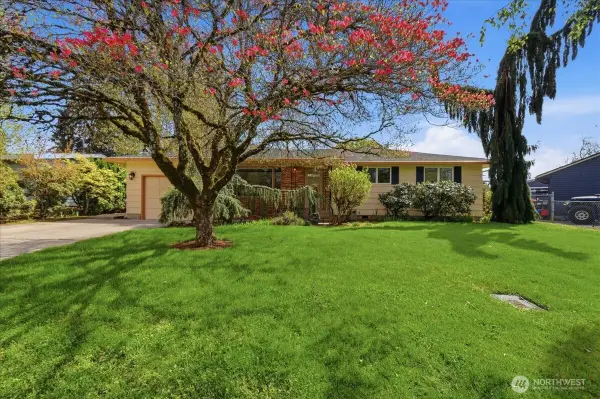 6901 NW Canyon Crest Loop, Vancouver, WA 98665