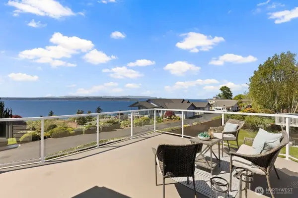 27525 12th Place S, Des Moines, WA 98198
