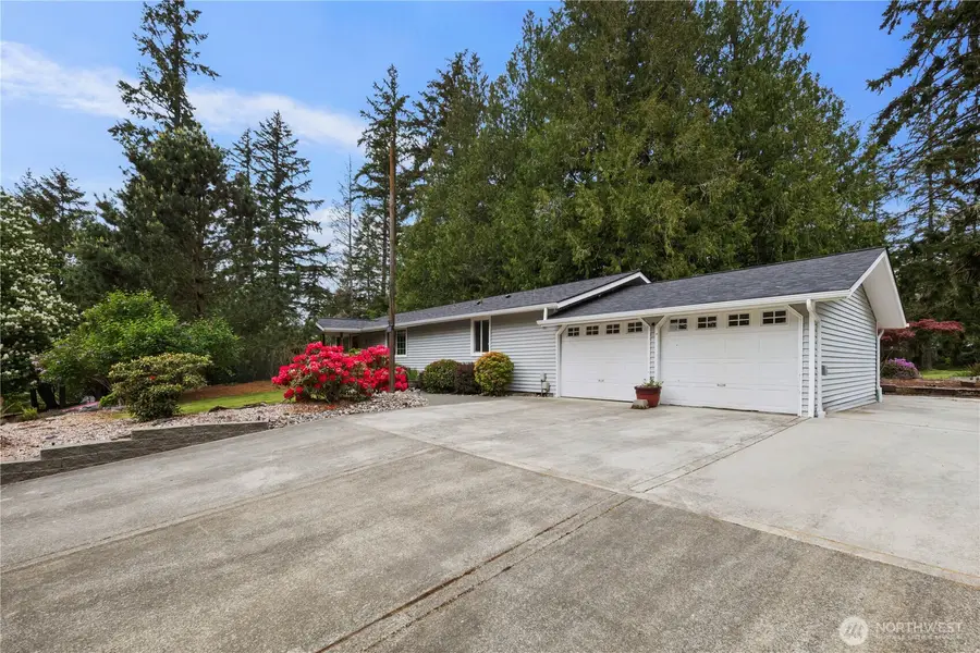 90 E Lakeland Way, Allyn, WA 98524 - #2
