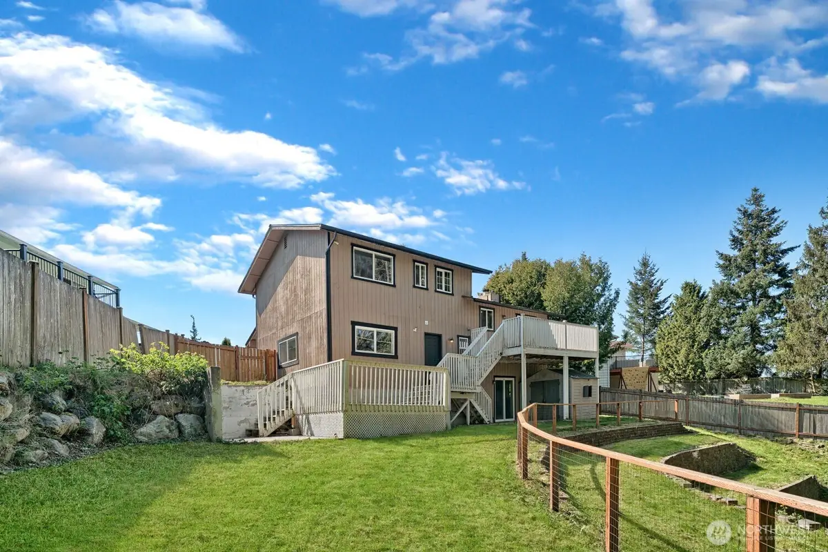 217 Capri Place, Everett, WA 98203 - #1