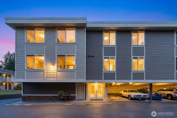 937 N 200th Street #B 203, Shoreline, WA 98133