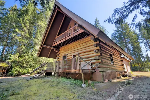 1755 Nellita Road Nw, Seabeck, WA 98380