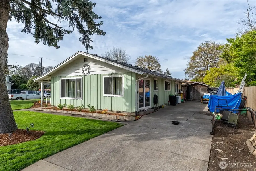 128 Robbins Street, Woodland, WA 98674 - #3