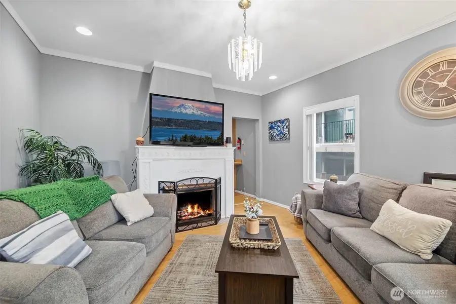 934 N 100th Street, Seattle, WA 98133 - #2