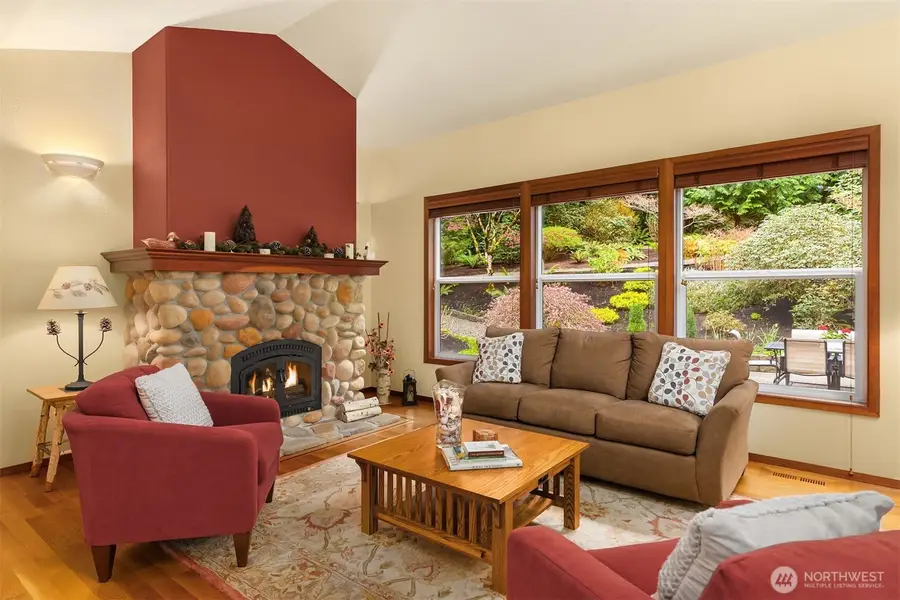 8387 NE Sumanee Place, Bainbridge Island, WA 98110 - #3