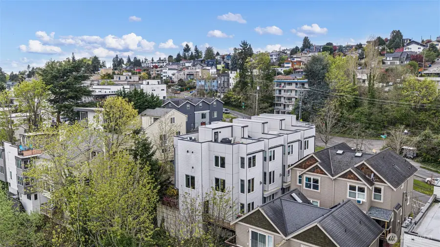 2314 Thorndyke Avenue W #E, Seattle, WA 98199 - #2
