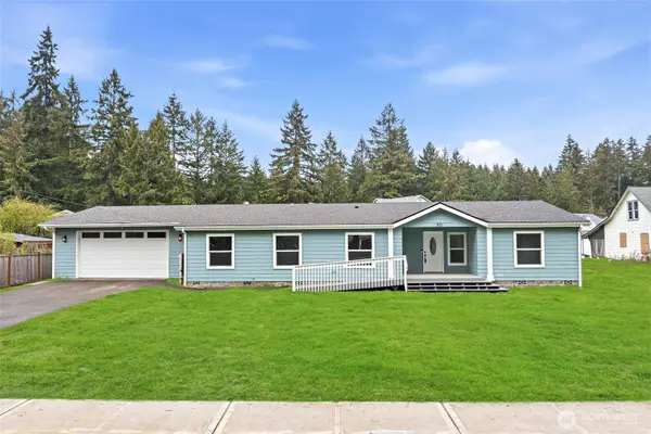 521 Military Road E, Tacoma, WA 98445