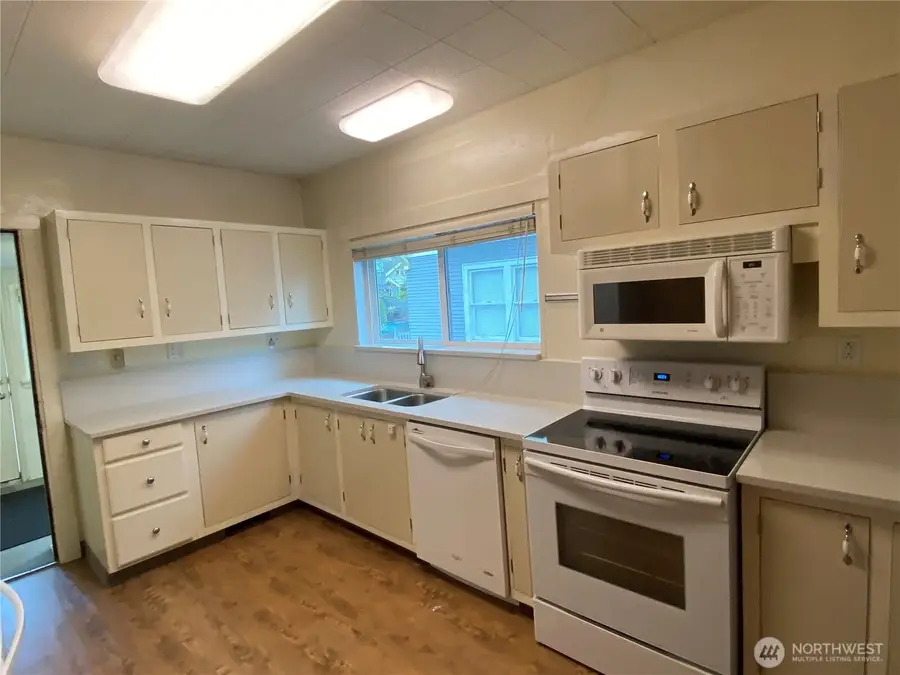 809 NE 62nd Street, Seattle, WA 98115 - #2