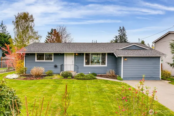 8822 216th Street Sw, Edmonds, WA 98026