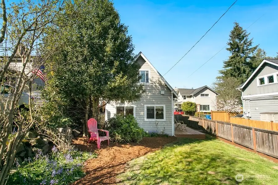 3710 SW 106th Street, Seattle, WA 98146 - #2