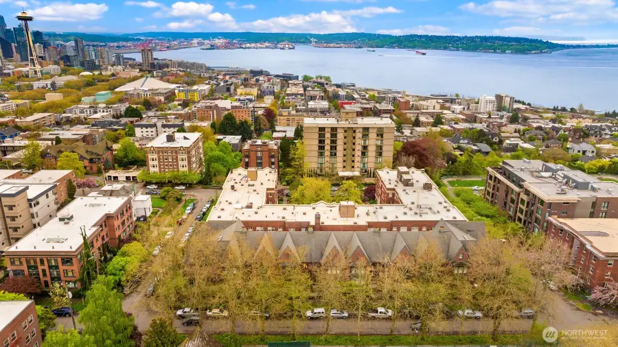 111 W Comstock Street #111, Seattle, WA 98119 - #2