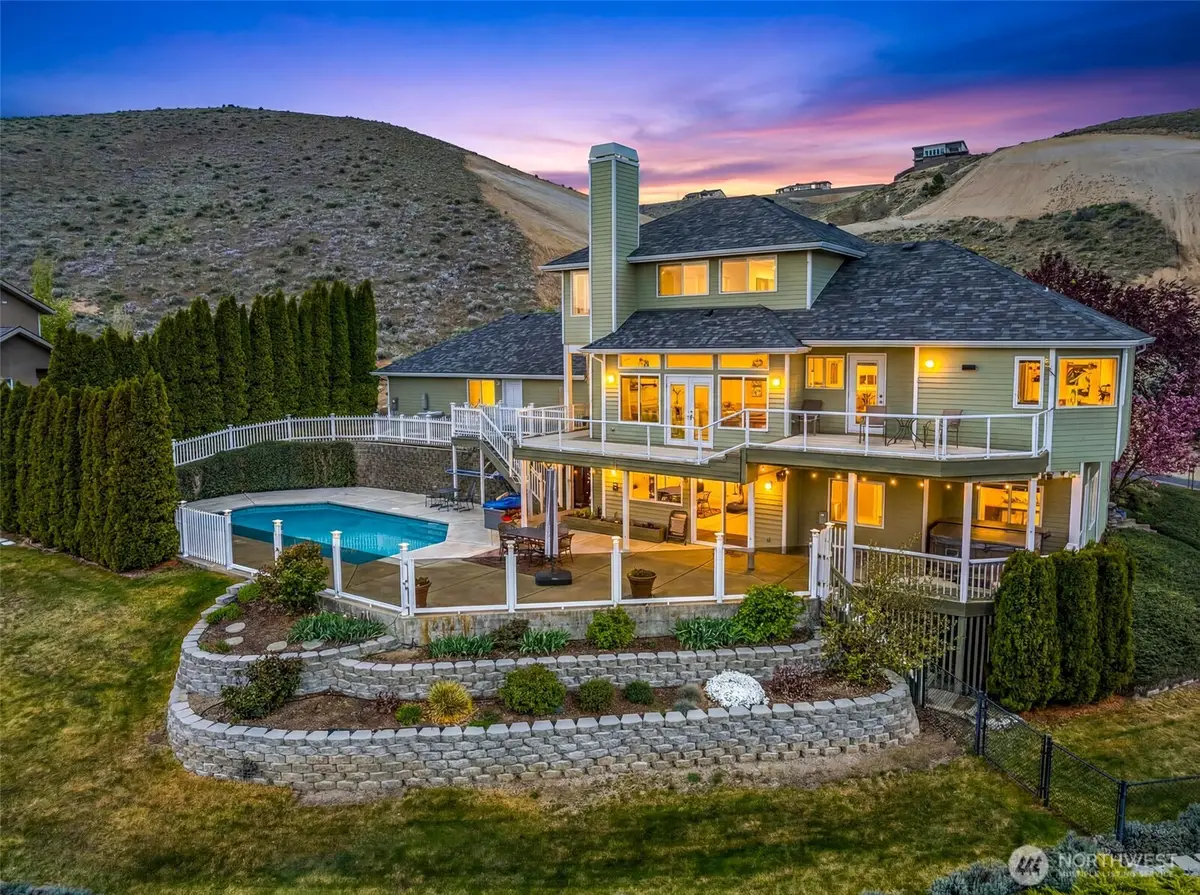 591 Daniels Drive Ne, East Wenatchee, WA 98802 - #1